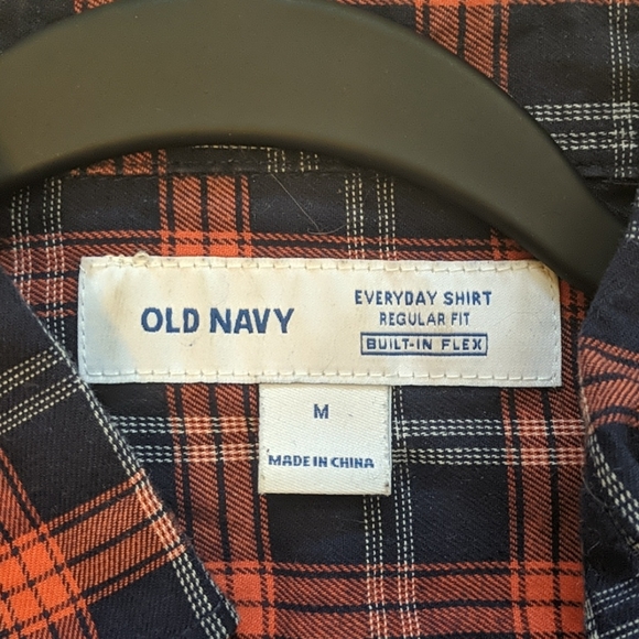 Men's medium Old Navy plaid button down - Picture 2 of 2